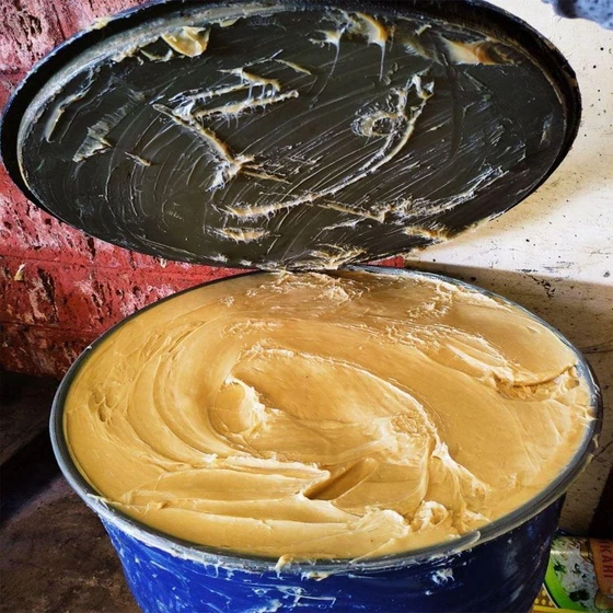 buttery-automotive-grease-2.webp