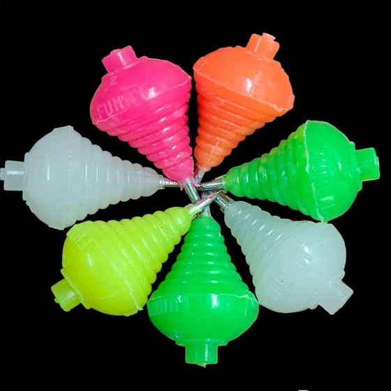 small-plastic-lattu-2.webp