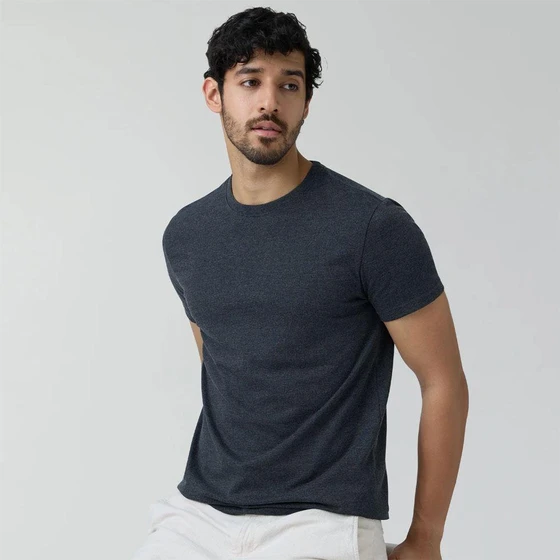 plain-mens-t-shirts-2.webp