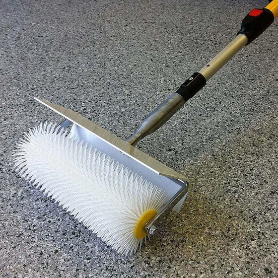 polypropylene-spike-roller-1.webp
