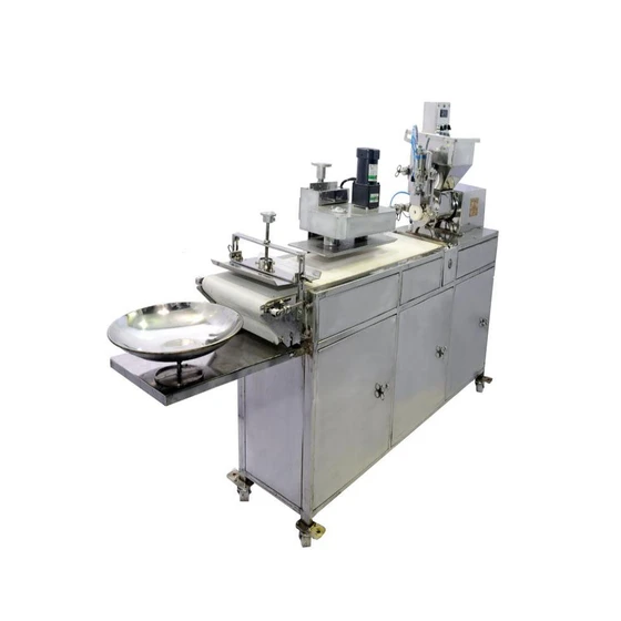 making-sweets-machine-1.webp