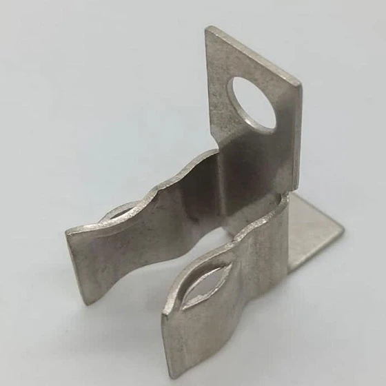 stainless-steel-fuse-clip-1.webp