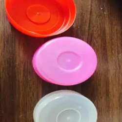 Round Red Plastic Bottle Cap, Color Multicolor