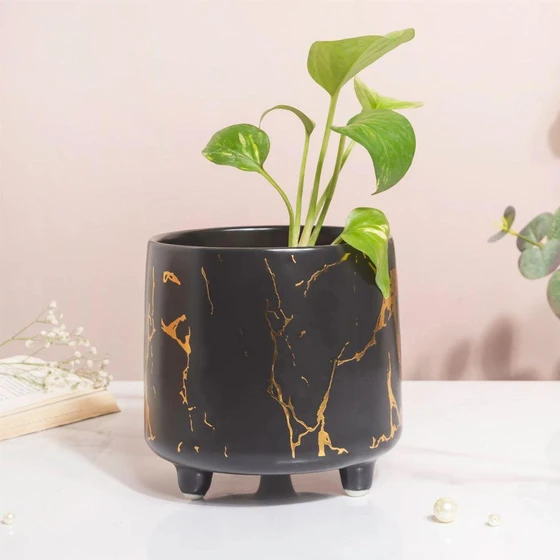 marble-planter-pots-1.webp