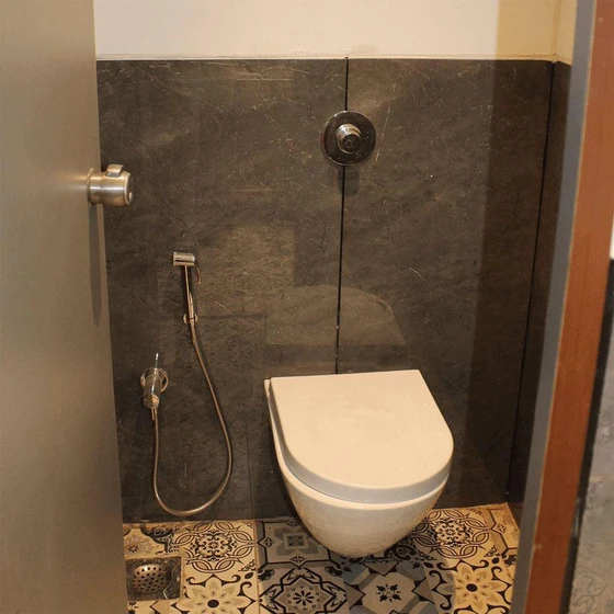 luxury-washroom-vans-2.webp