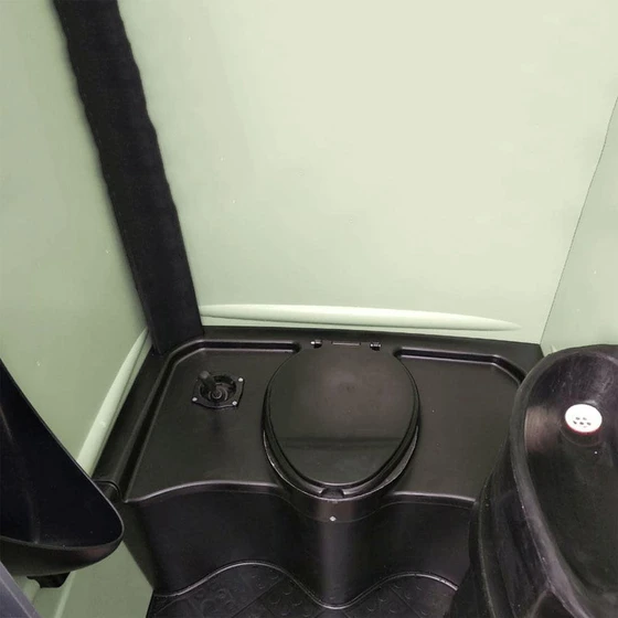 aircraft-chemical-toilet-2.webp