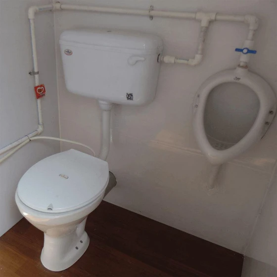 executive-toilet-2.webp