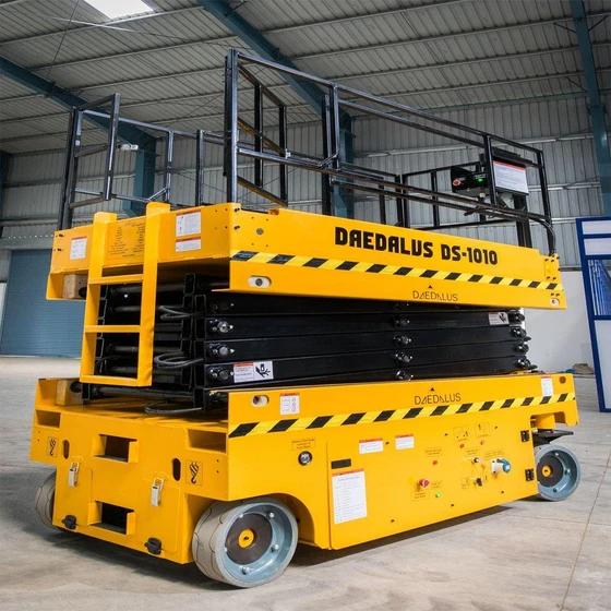 self-propelled-scissor-lift-2.webp