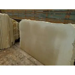 Gwalior Mint, Material sandstone