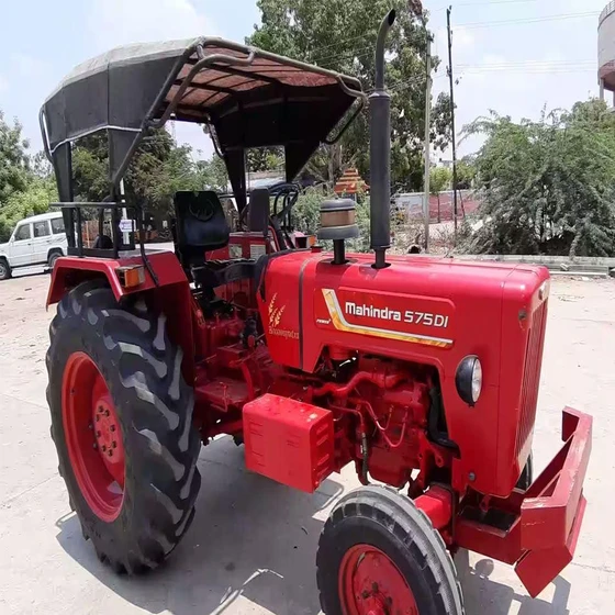 old-tractor-2.webp