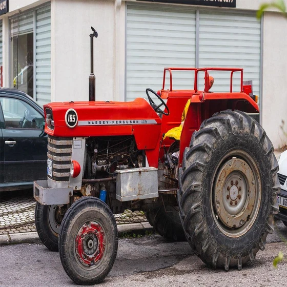 ferguson-old-tractor-2.webp
