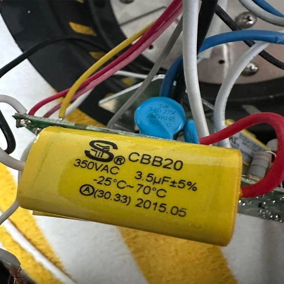 replacing-fan-capacitor-1.webp