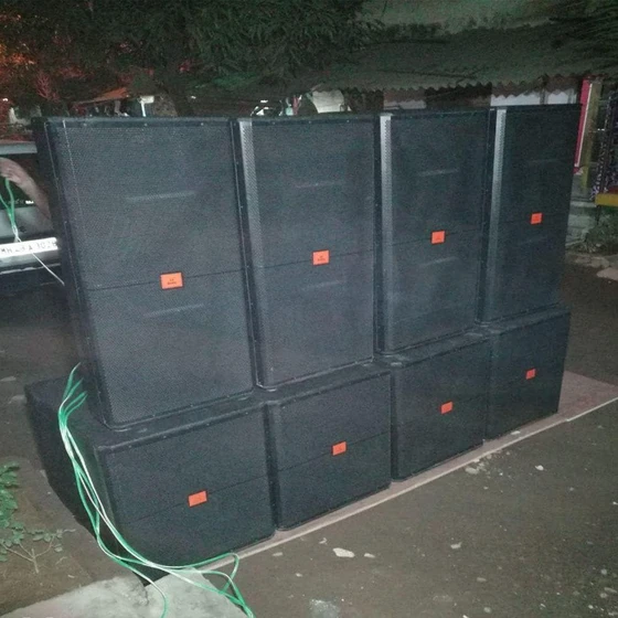 plain-dj-setup-rental-service-2.webp