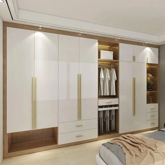 wooden-bedroom-wardrobe-2.webp