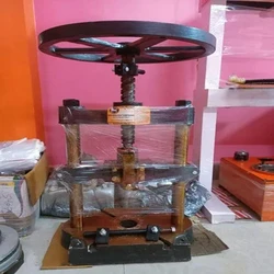 Manual Paper Plate Machine, Outstanding features 