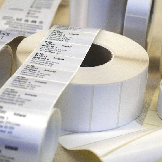 self-adhesive-chromo-barcode-roll-2.webp