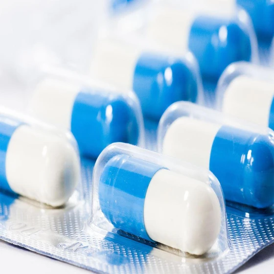 antibiotic-capsules-2.webp