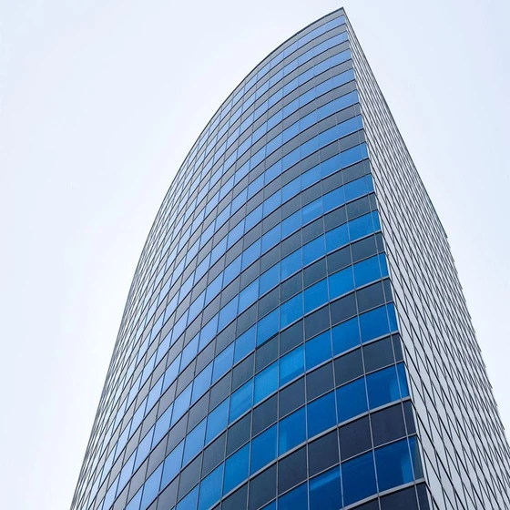 glass-blue-lacquered-2.webp