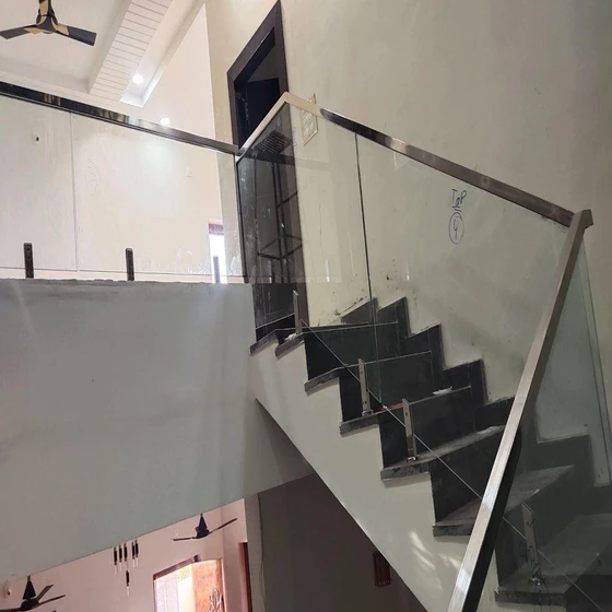 stair-duplex-railing-1.webp