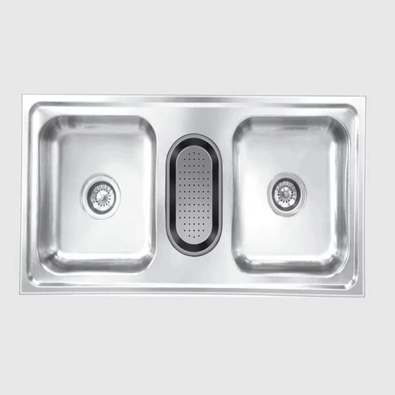 glossy-kitchen-sink-2.webp