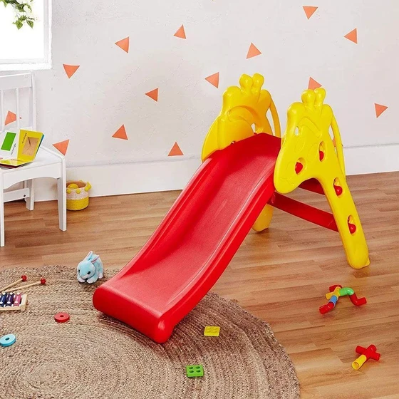indoor-giraffe-slide-2.webp