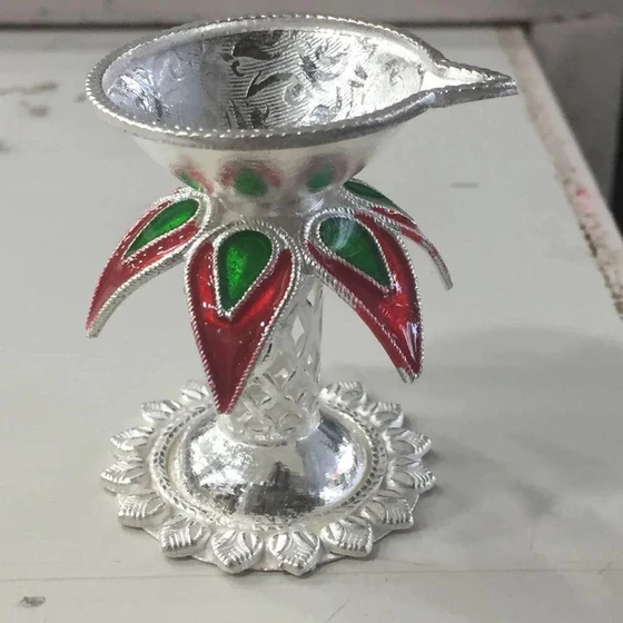silver-fancy-diya-2.webp