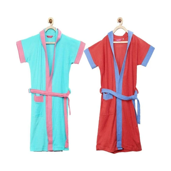 kids-bath-robes-1.webp