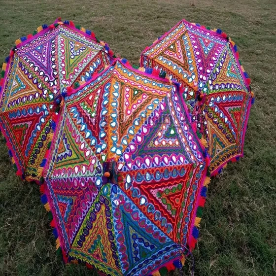 cotton-wedding-umbrella-2.webp