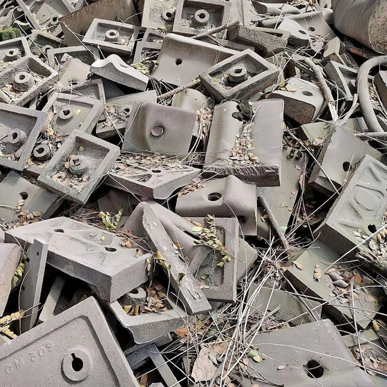 chromium-metal-scrap-1.webp