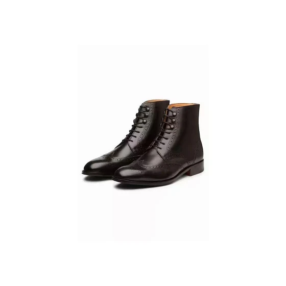 wingtip-men-leather-boot-2.webp