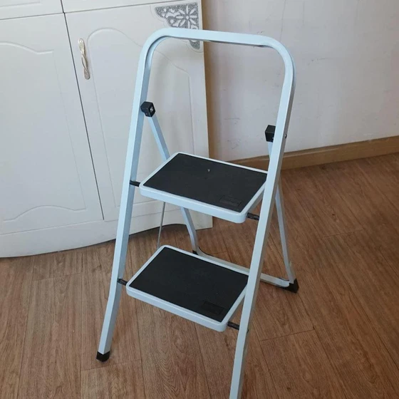 portable-2-steps-ladder-2.webp