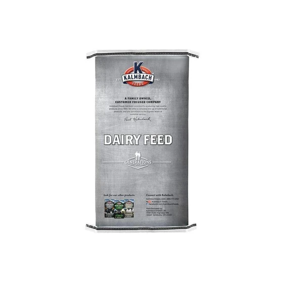dry-cow-cattle-feed-2.webp
