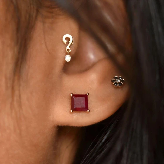 stud-ear-piercing-2.webp