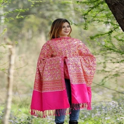 Contrast Color Embroidered Stoles
