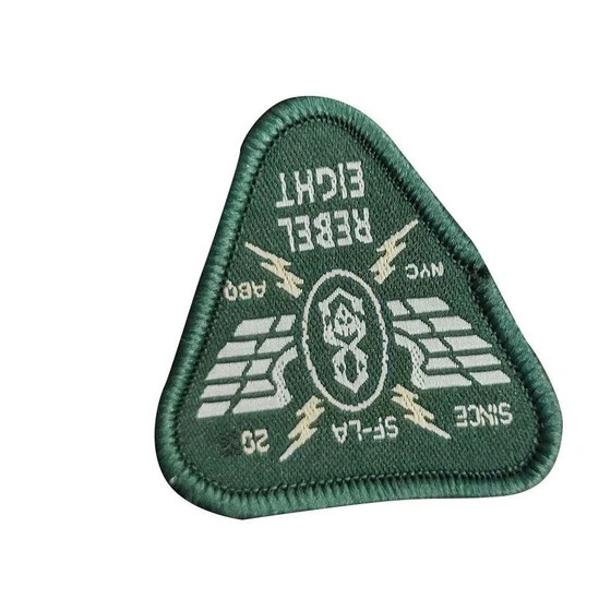 embroidered-woven-label-2.webp