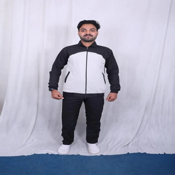 mens-sports-tracksuit-2.webp