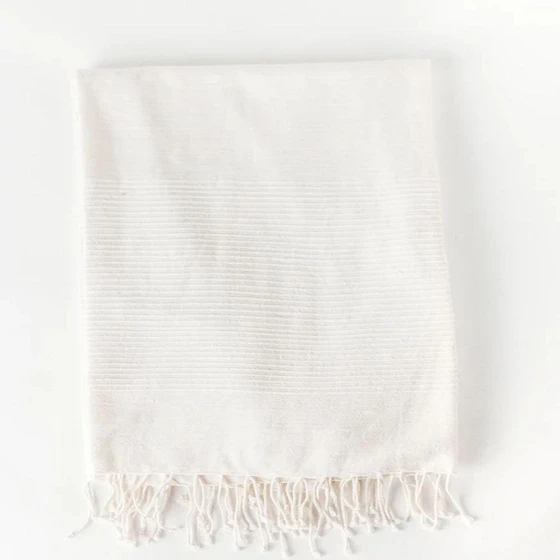 plain-cotton-throw-1.webp