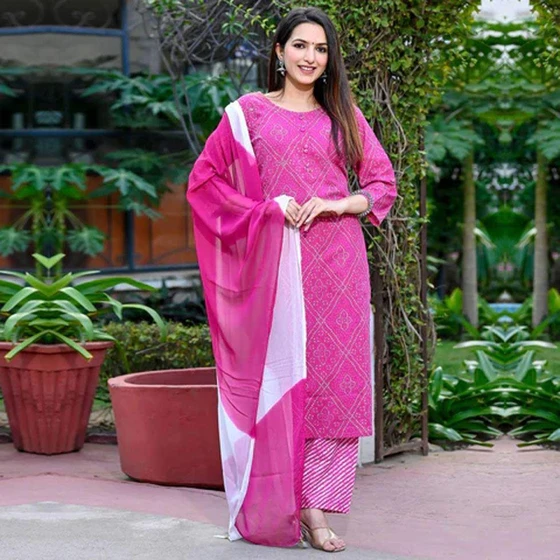 ladies-designer-suits-2.webp