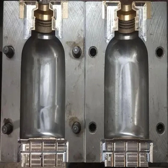 hdpe-blow-mould-2.webp