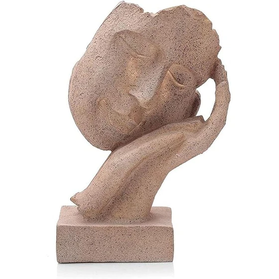 polyresin-abstract-statue.webp