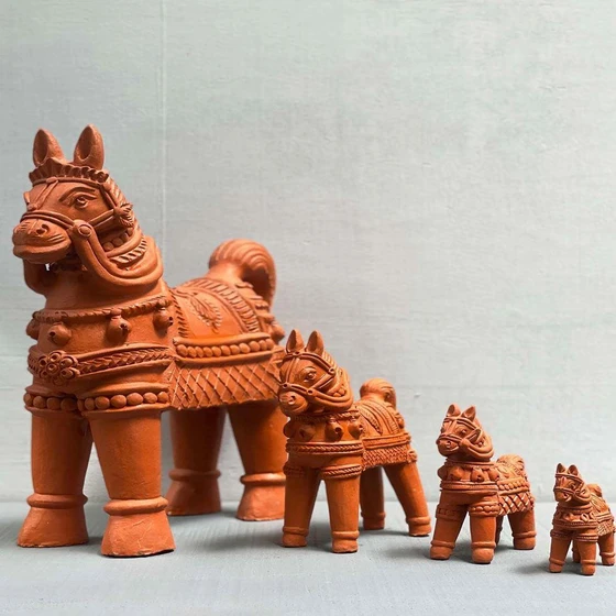 horse-terracotta-statue-2.webp