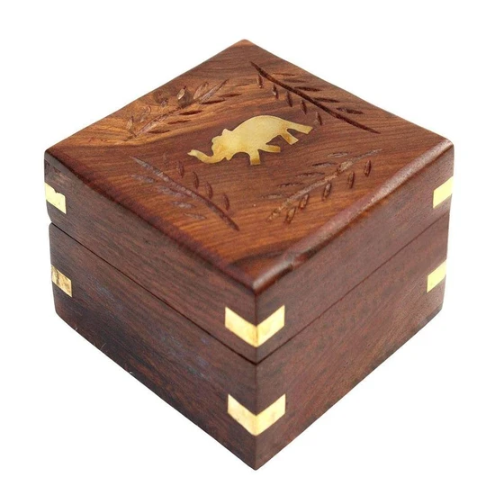 square-wood-jewelry-box-2.webp