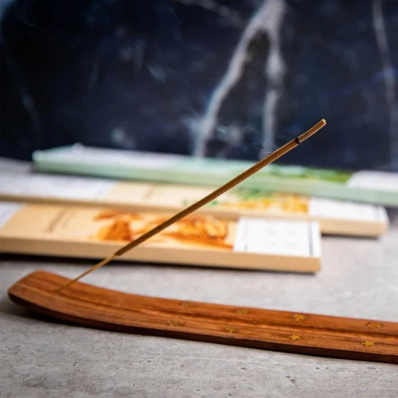 natural-incense-stick-2.webp