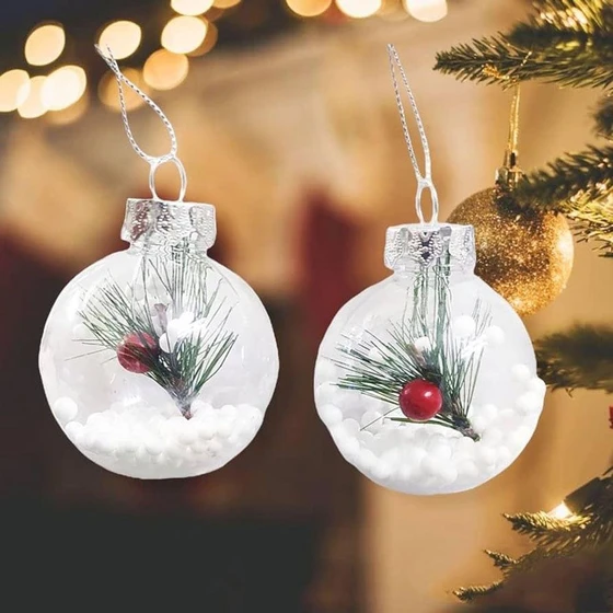 glass-xmas-tree-ball-2.webp