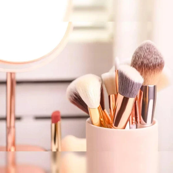 brush-cosmetic-set-2.webp