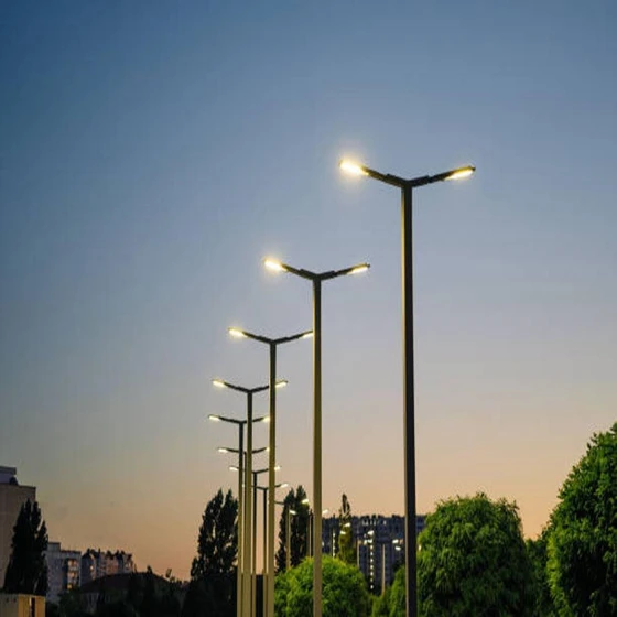 street-led-light-pole-2.webp