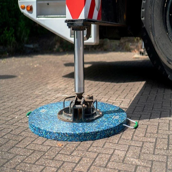 outrigger-crane-pad-2.webp