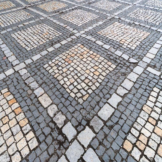 granite-paving-cobblestone-2.webp