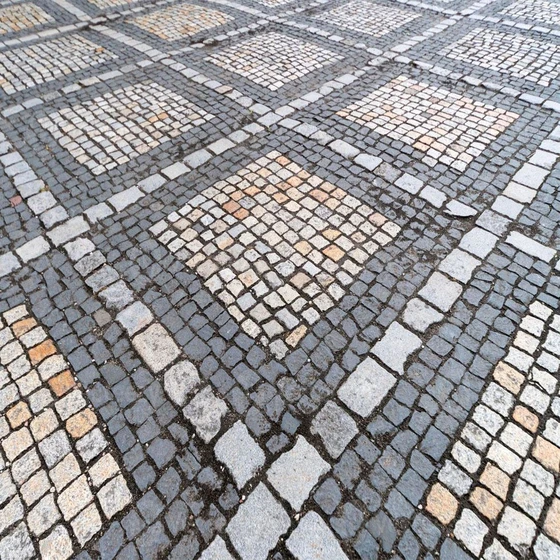 granite-paving-cobblestone-2-1.webp