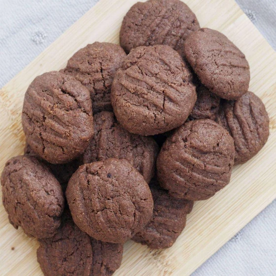 round-chocolate-biscuits-2.webp